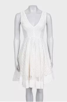 White knitted fitted dress