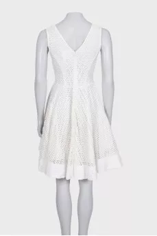 White knitted fitted dress