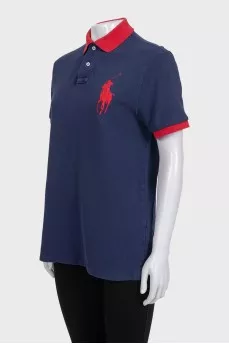 Blue polo shirt with branded embroidery