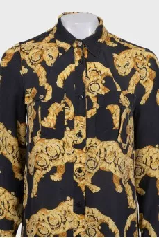 Straight-cut silk dress with a print