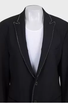 Straight wool jacket decorated with a chain