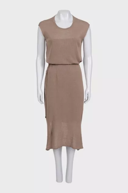 Brown sleeveless straight cut dress
