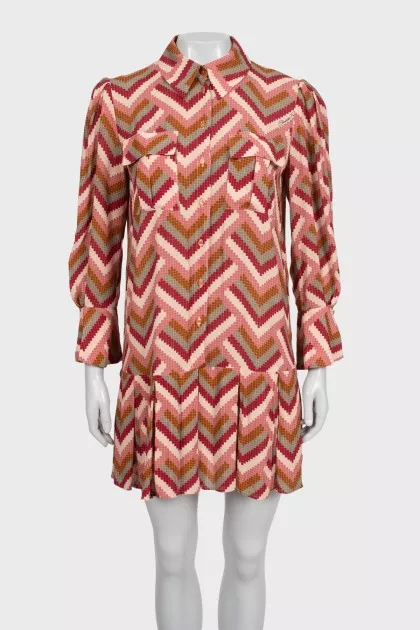 Straight-cut dress with buttons and frill