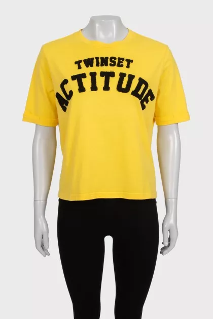 Straight T-shirt with a 3D logo