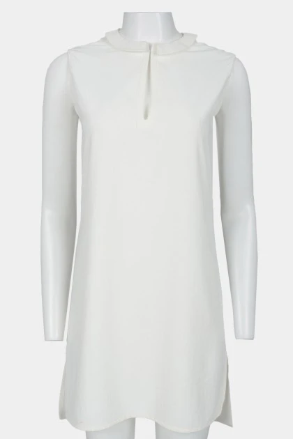 White chest slit tunic