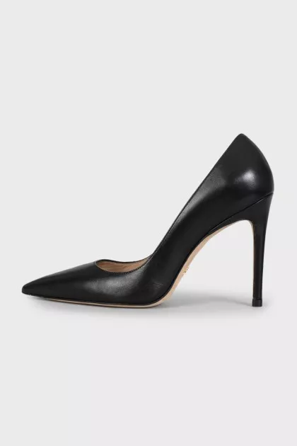 High-heeled leather pumps