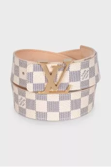 White canvas belt