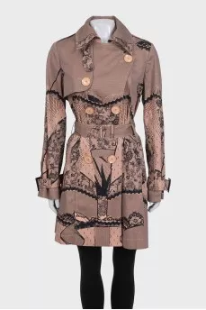 Double-breasted trench coat with print