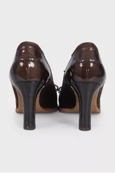 Suede and patent leather high heels