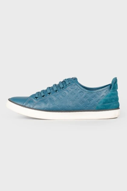 Emerald leather sneakers on lacing