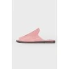 Suede mugles with an open toe