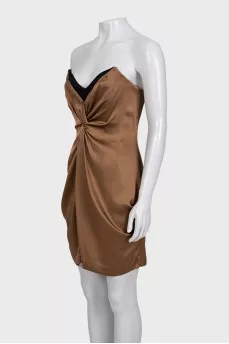 Silk brown dress with an open top