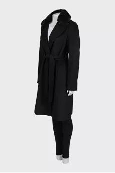 Black coat with a belt and a fur collar