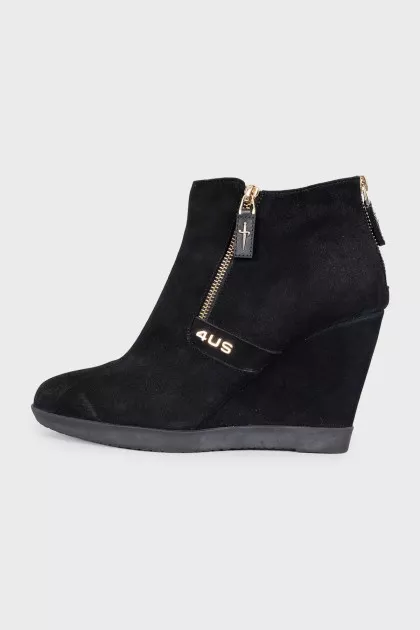 Suede wedge ankle boots with zippers