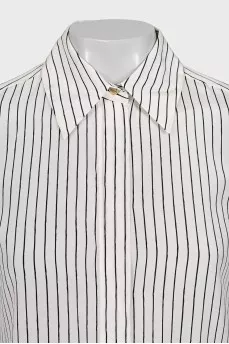 White straight-cut shirt with black stripes