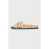Men's branded print sliders, with tag
