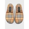Men's branded print sliders, with tag
