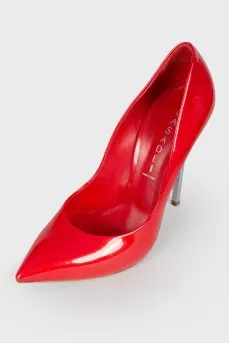 Red shoes on a thin stiletto