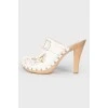 Leather embroidered toe sandals