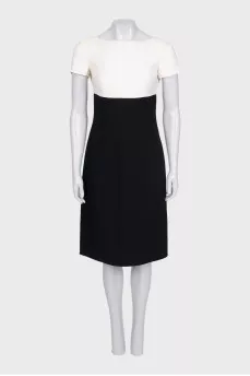 Black and white wool dress with a zipper