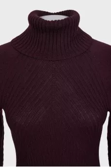 Fitted wool dress with a high collar