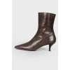 Semi-skinned square toe boots