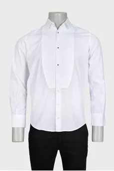 Men's shirt with contrasting buttons