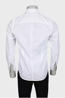 Men's shirt with contrasting buttons