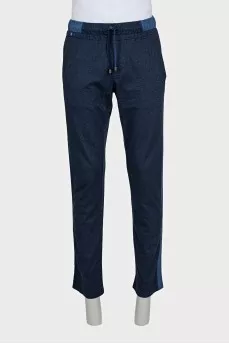 Men's tracksuit with a zip-up jacket