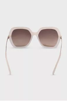Sunglasses with gradient lenses