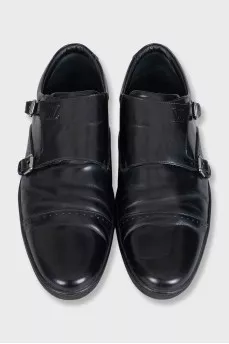 Men's black leather buckle shoes