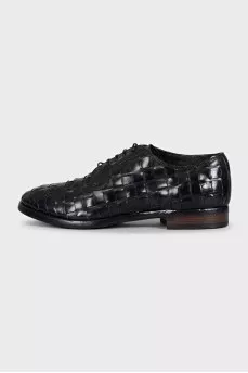 Men's black shoes with woven leather