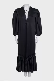 Black pleated dress
