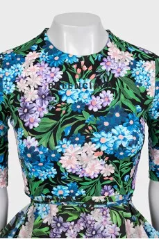 Fitted dress with floral print and drawstring
