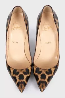 Patent leather animal print pumps