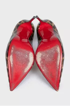 Patent leather animal print pumps