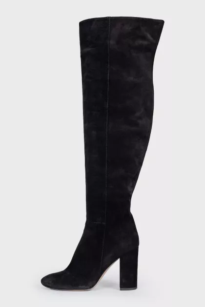Suede heeled boots with side zip