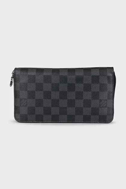 Wallet with signature print and zipper