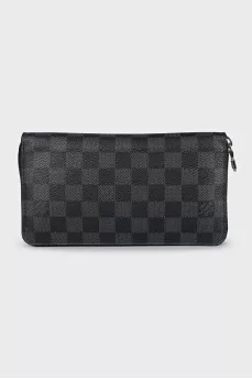 Wallet with signature print and zipper