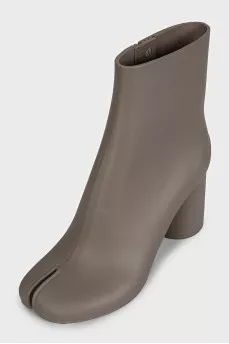Tabi rubber ankle boots