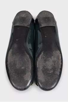 Green patent leather ballet flats