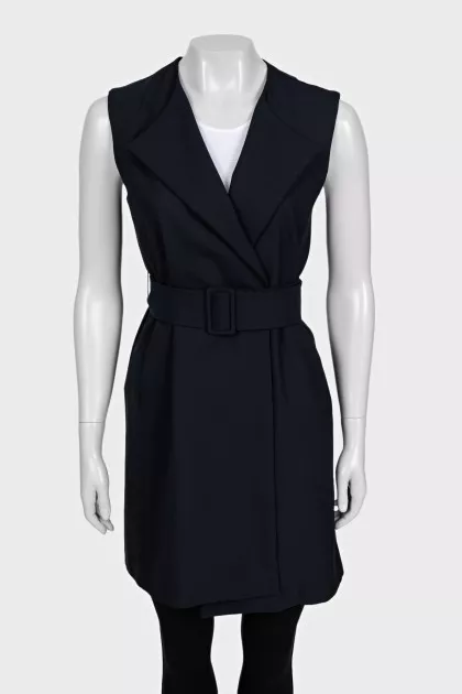 Black elongated vest