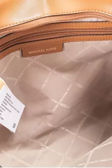 Voyager tote with tag