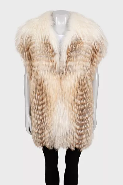 Straight-cut natural fur vest