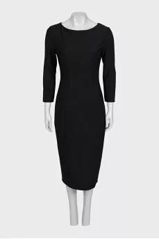 Fitted black dress with tag