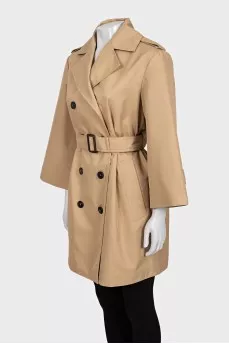 Double-breasted fitted coat