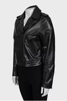 Fitted leather jacket with a zipper