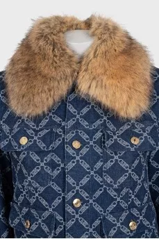 Straight-cut jacket with a detachable collar