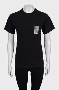 Black T-shirt with a print