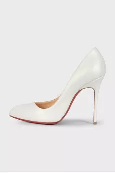Mother-of-pearl leather pumps
